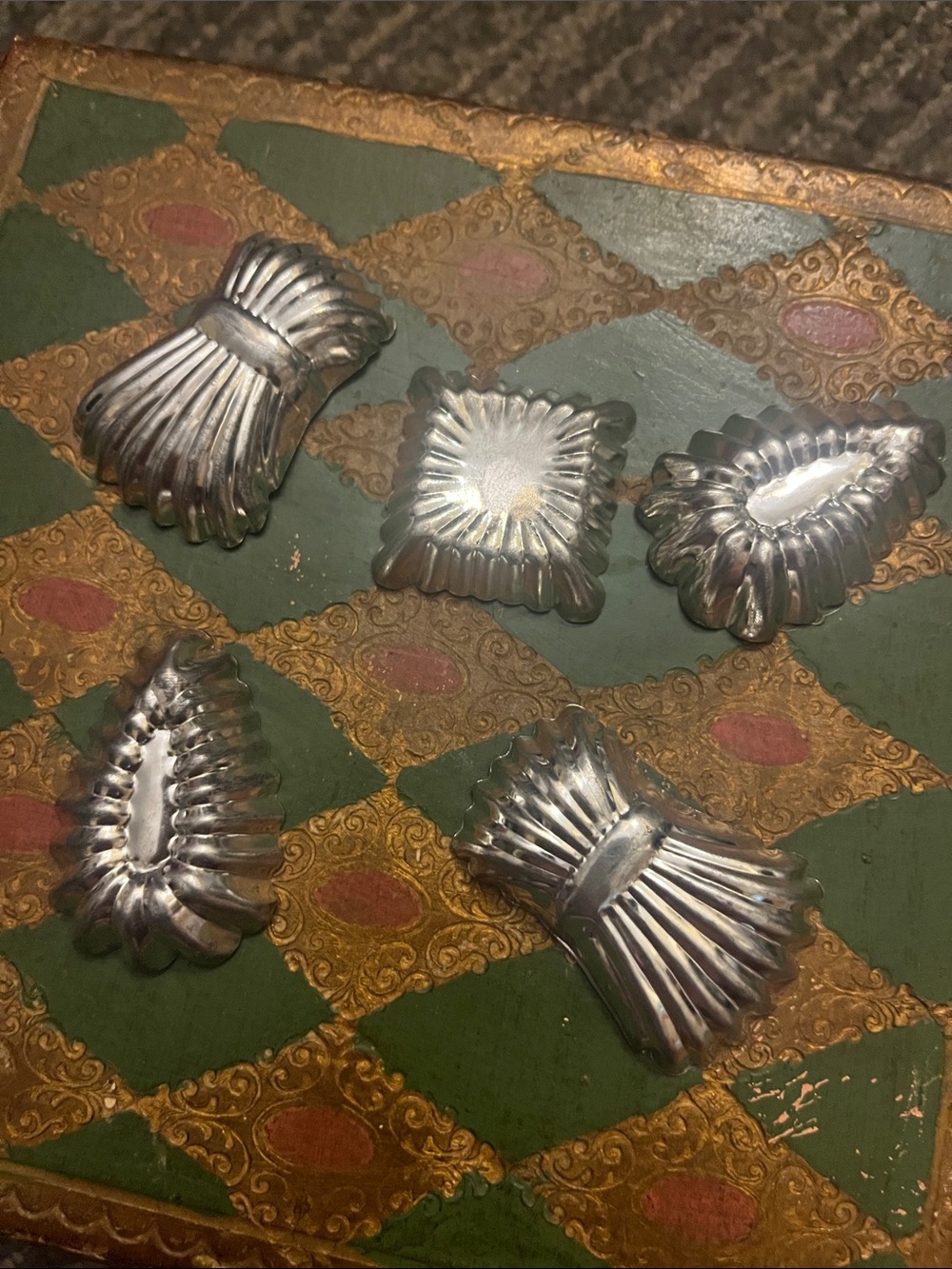 Vintage-Style Silver Fluted Metal Tartlet Molds - Set of 5